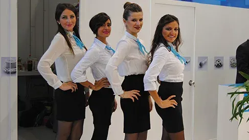 Fuar Hostesliğinde Yaş Kriteri